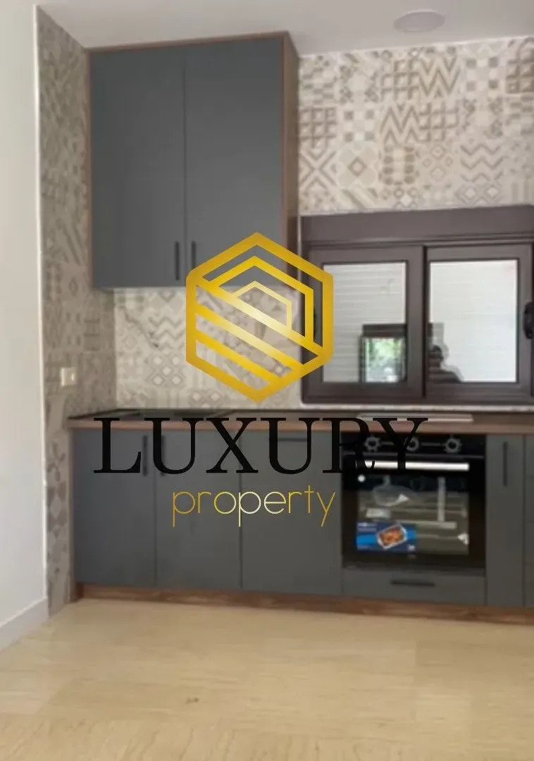 Izdavanje, kuća, 140m², Velje Brdo, Podgorica