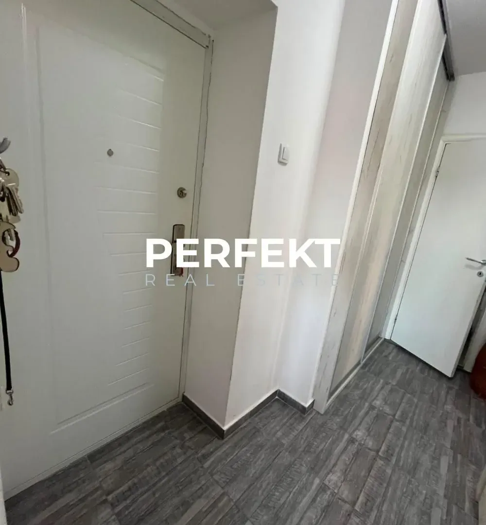 Prodaja, jednosoban stan, 48m², Centar, Pančevo