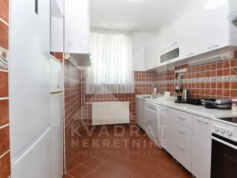 Rent, house, 250m², Zagorič, Podgorica - image 7