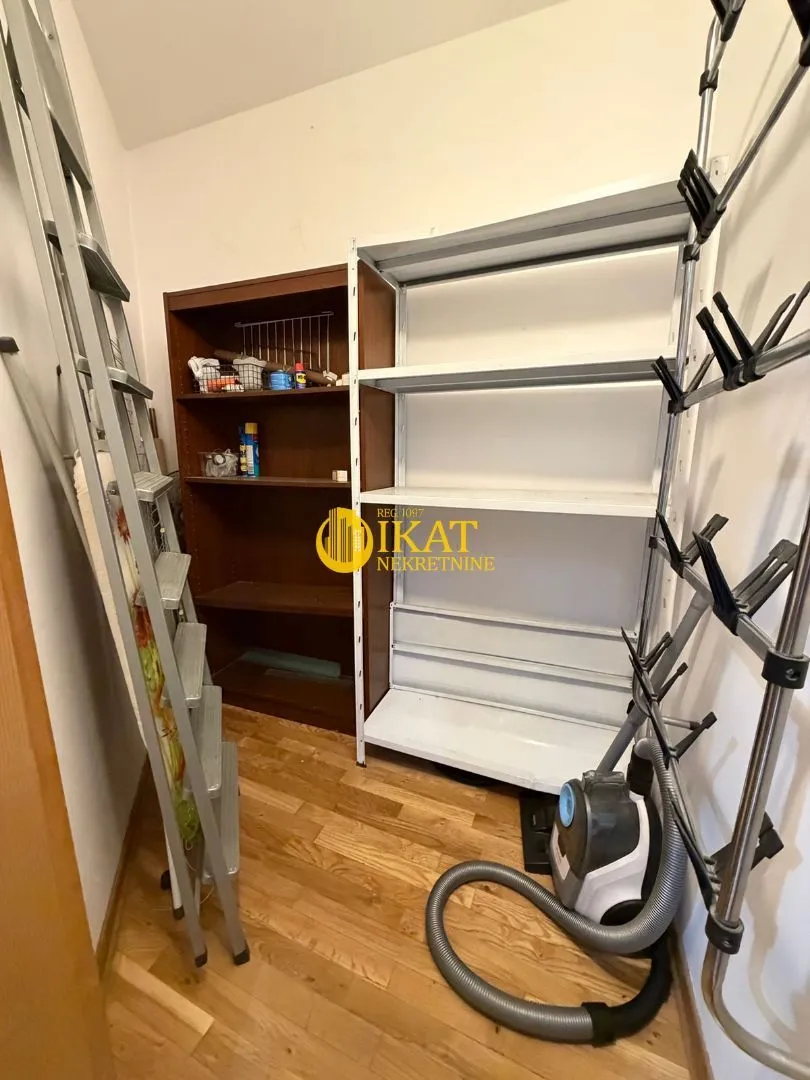 Prodaja, trosoban stan, 78m², Stari Grad, Beograd