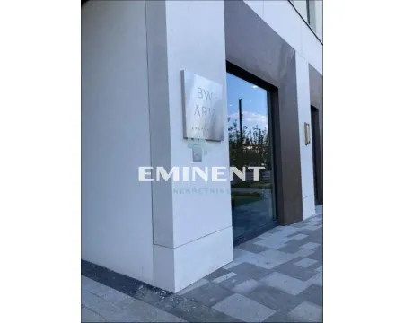 Rent, two bedroom apartment, 63m², Savski Venac, Beograd - image 12