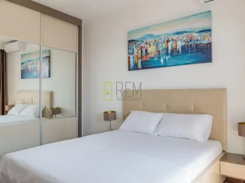 Sale, one bedroom apartment, 64m², Bečići, Budva - image 4