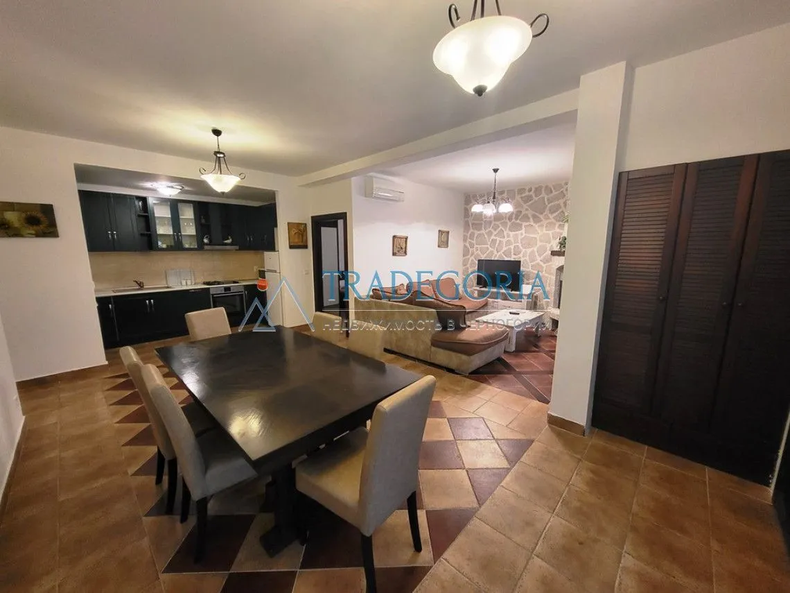 Prodaja, trosoban stan, 126m², Koštanjica, Bar