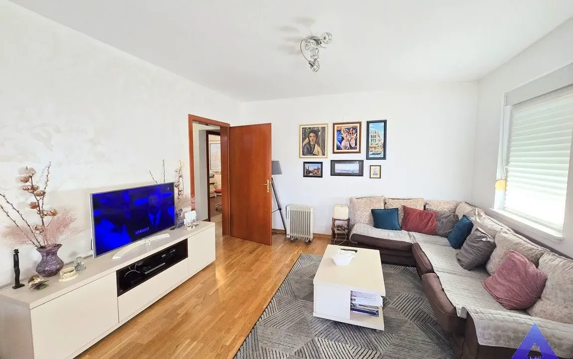 Sale, three bedroom apartment, 107m², Maine, Budva