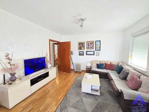 Prodaja, trosoban stan, 107m², Maine, Budva