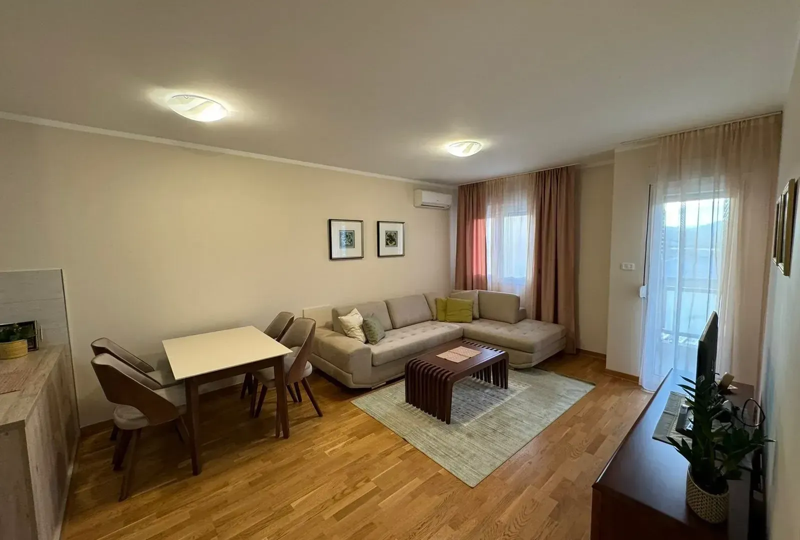 Rent, two bedroom apartment, 65m², City Kvart, Podgorica