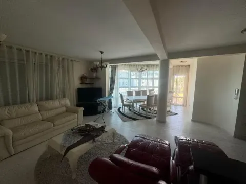 Rent, two bedroom apartment, 100m², Bečići, Budva - image 10