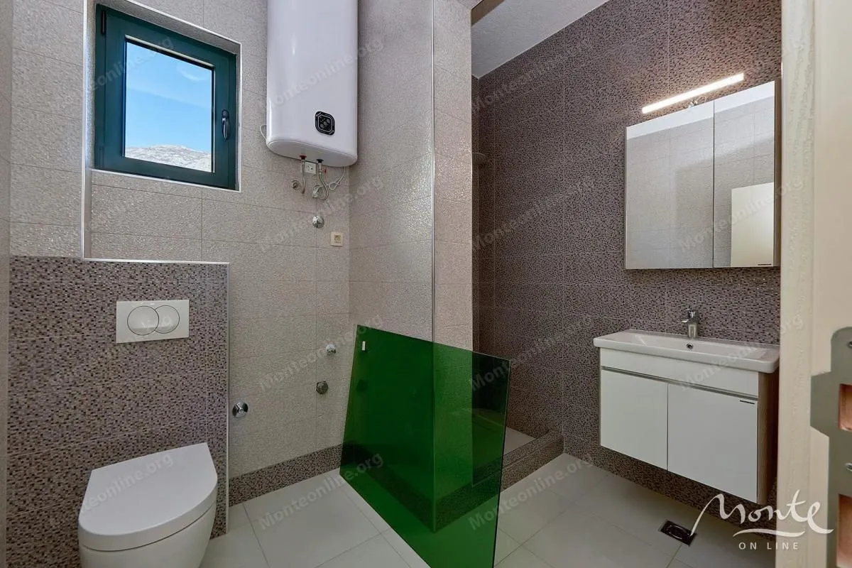 Sale, two bedroom apartment, 63m², Bečići, Budva
