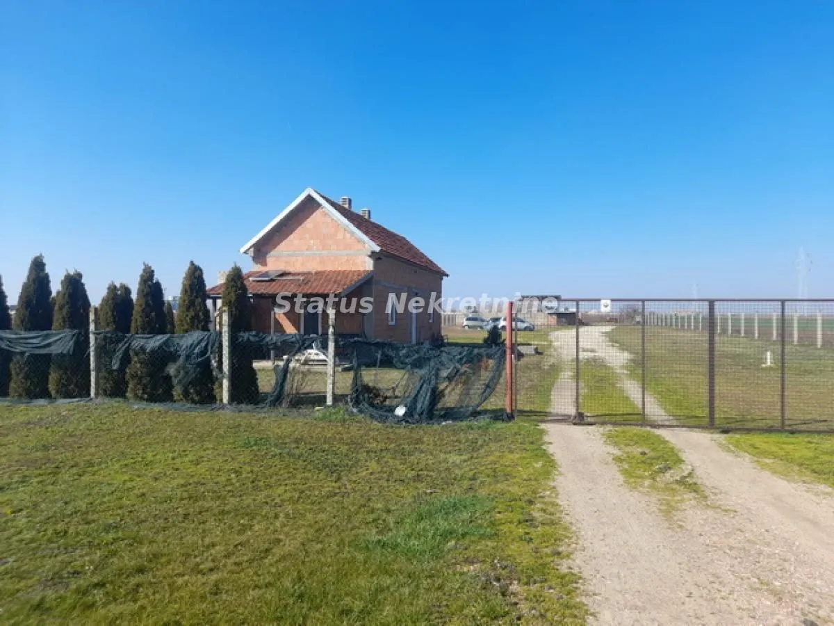 Prodaja, plac, 19240m², Centar, Inđija