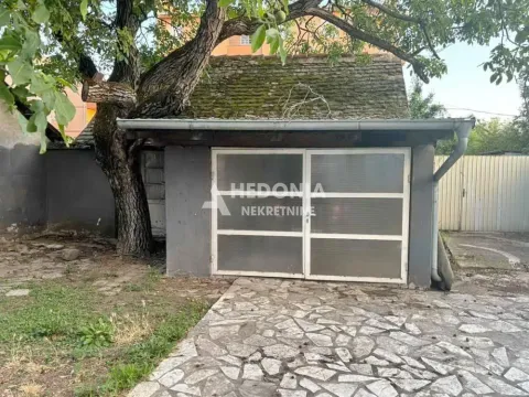 Sale, house, 181m², Zemun Gornji Grad, Zemun Sve Podlokacije - image 17