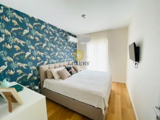 Izdavanje, trosoban stan, 95m², Central Point, Podgorica