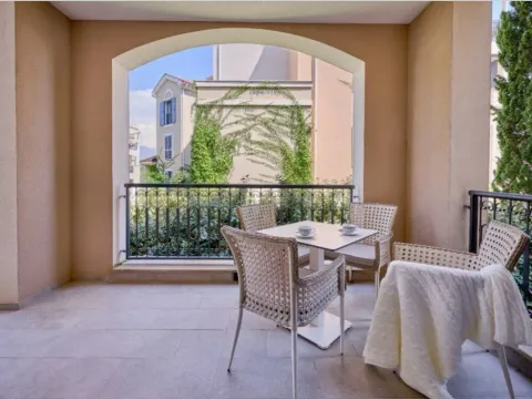 Izdavanje, dvosoban stan, 95m², Luštica Bay, Tivat - image 7