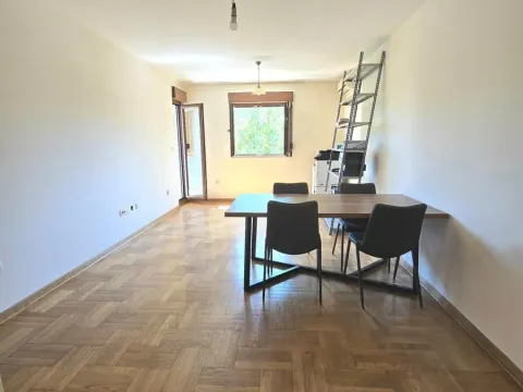 Prodaja, dvosoban stan, 64m², Stari Aerodrom, Podgorica - image 3