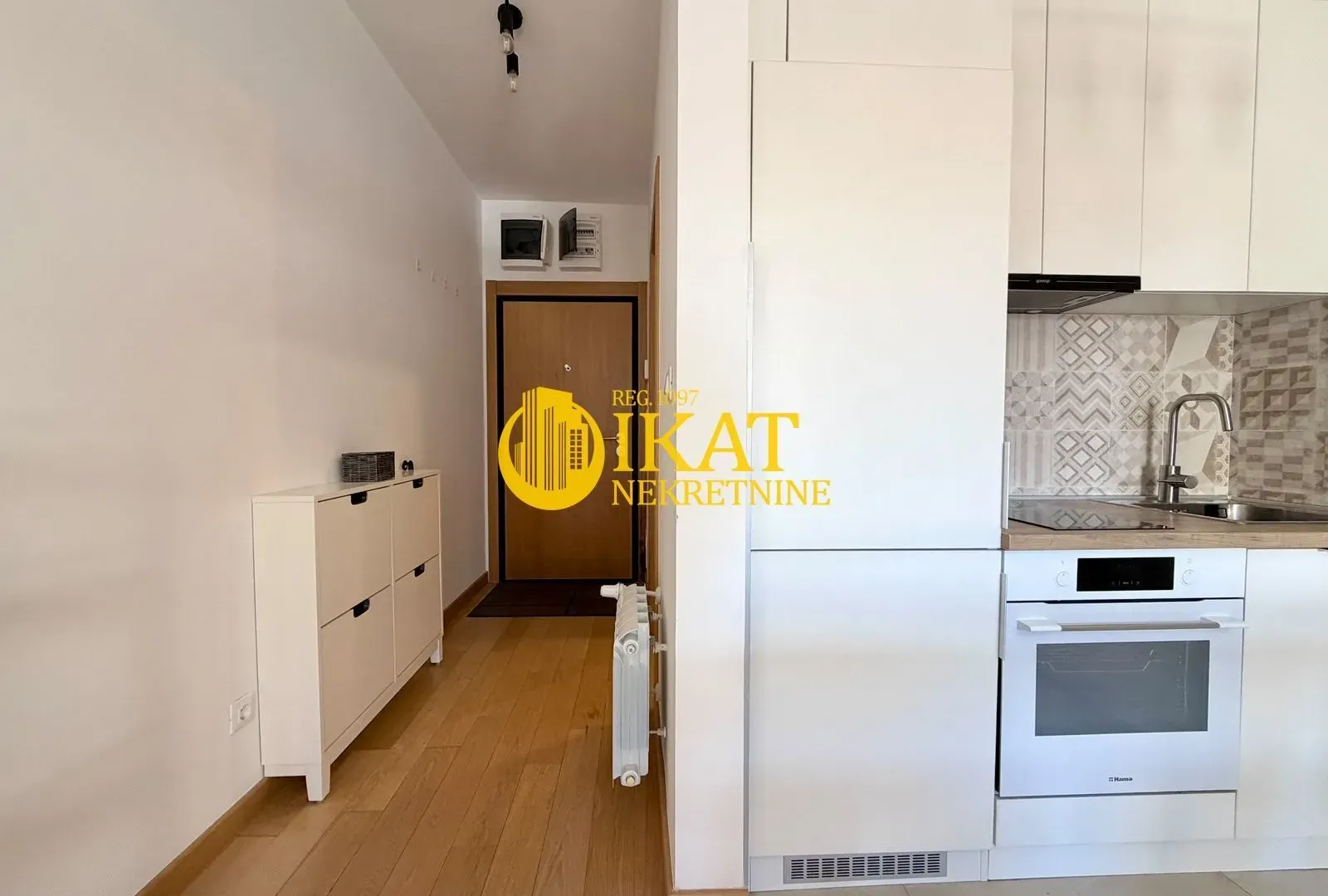 Prodaja, stan, 23m², Južni Bulevar, Vračar Sve Podlokacije