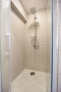 Rent, one bedroom apartment, 50m², Petrovac, Budva - image 12