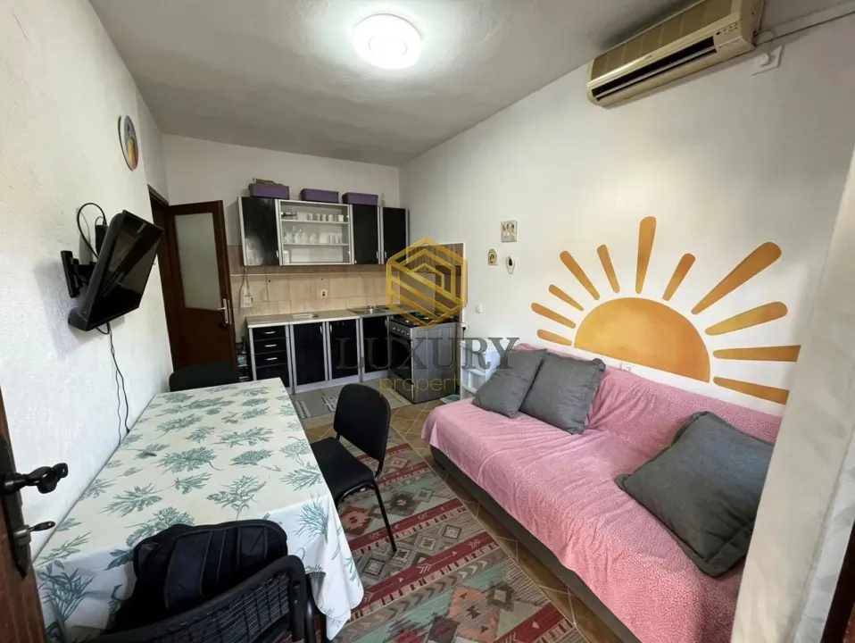 Rent, one bedroom apartment, 40m², Centar, Podgorica