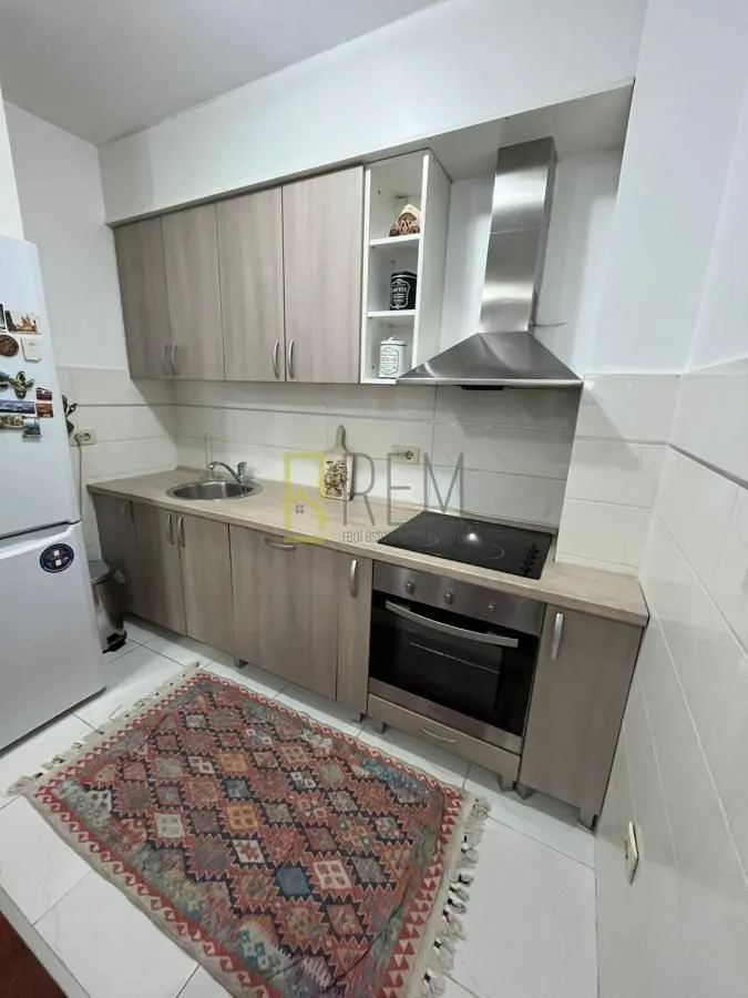 Izdavanje, jednosoban stan, 43m², Stari Aerodrom, Podgorica