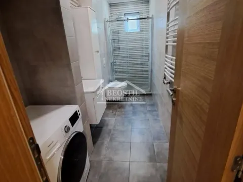 Izdavanje, trosoban stan, 82m², Skojevsko Naselje, Beograd - image 17