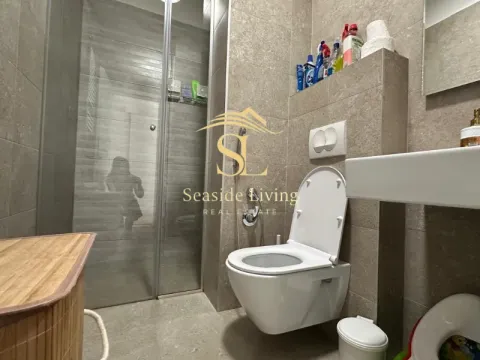 Sale, two bedroom apartment, 86m², Dobrota, Kotor - image 19