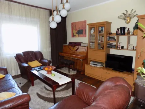 Prodaja, kuća, 170m², Ćuprija, Srbija - image 16