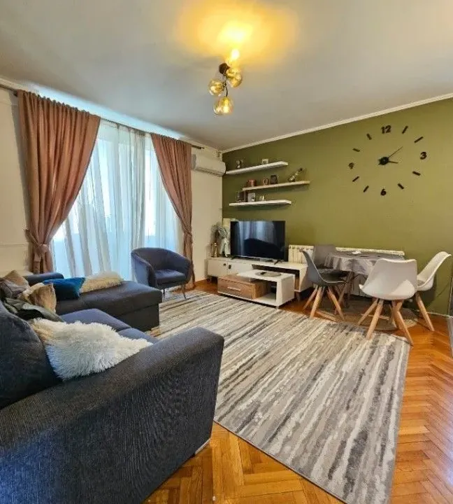 Izdavanje, jednosoban stan, 50m², Preko Morače, Podgorica