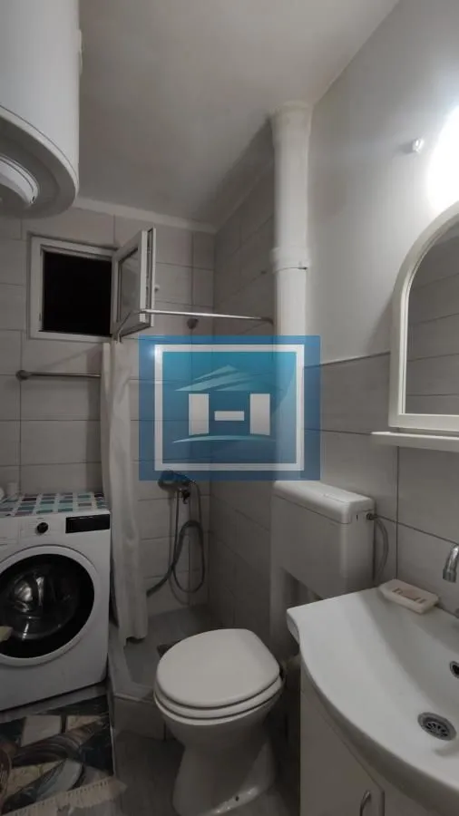 Izdavanje, dvosoban stan, 55m², Centar, Jagodina