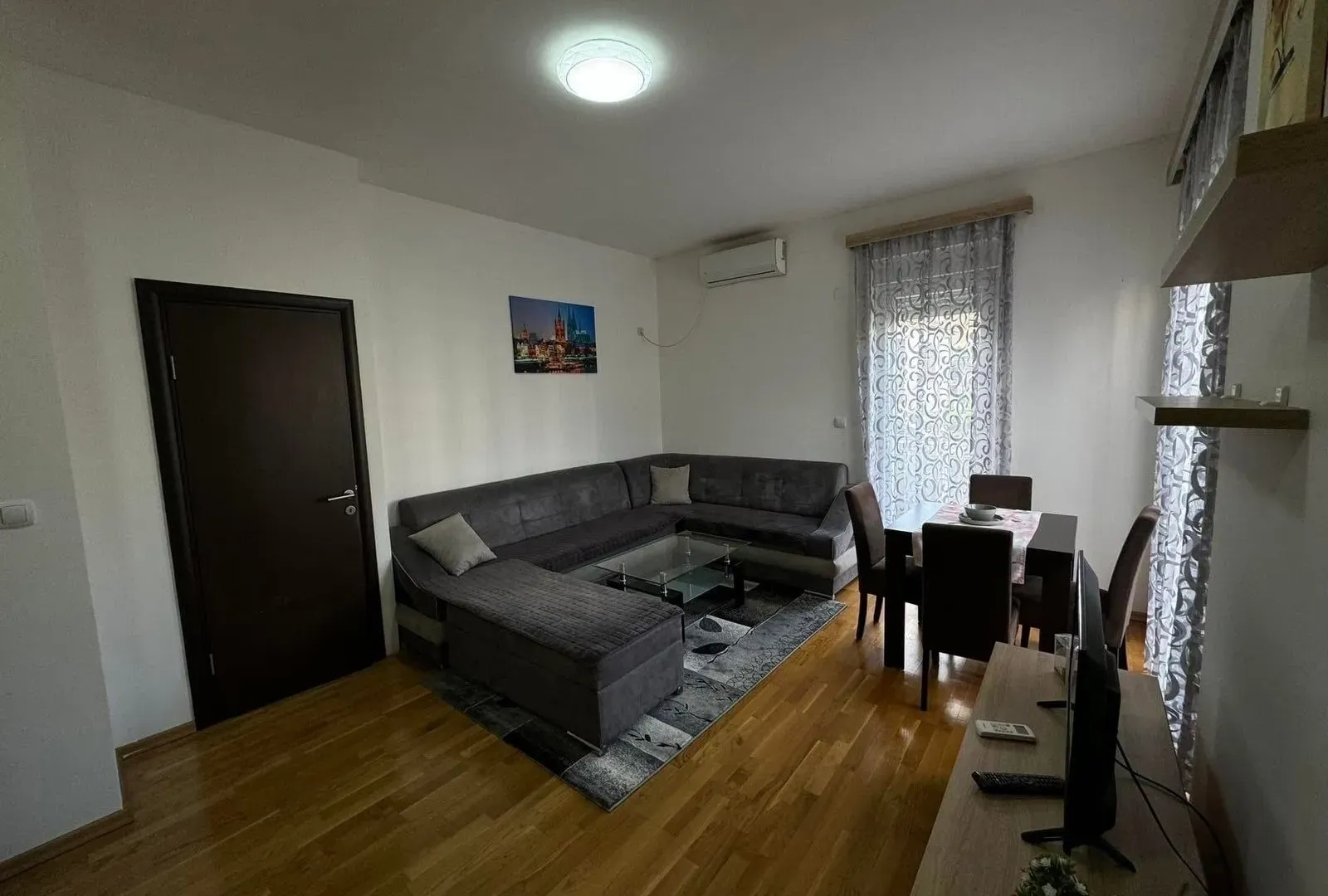 Izdavanje, jednosoban stan, 55m², Momišići, Podgorica