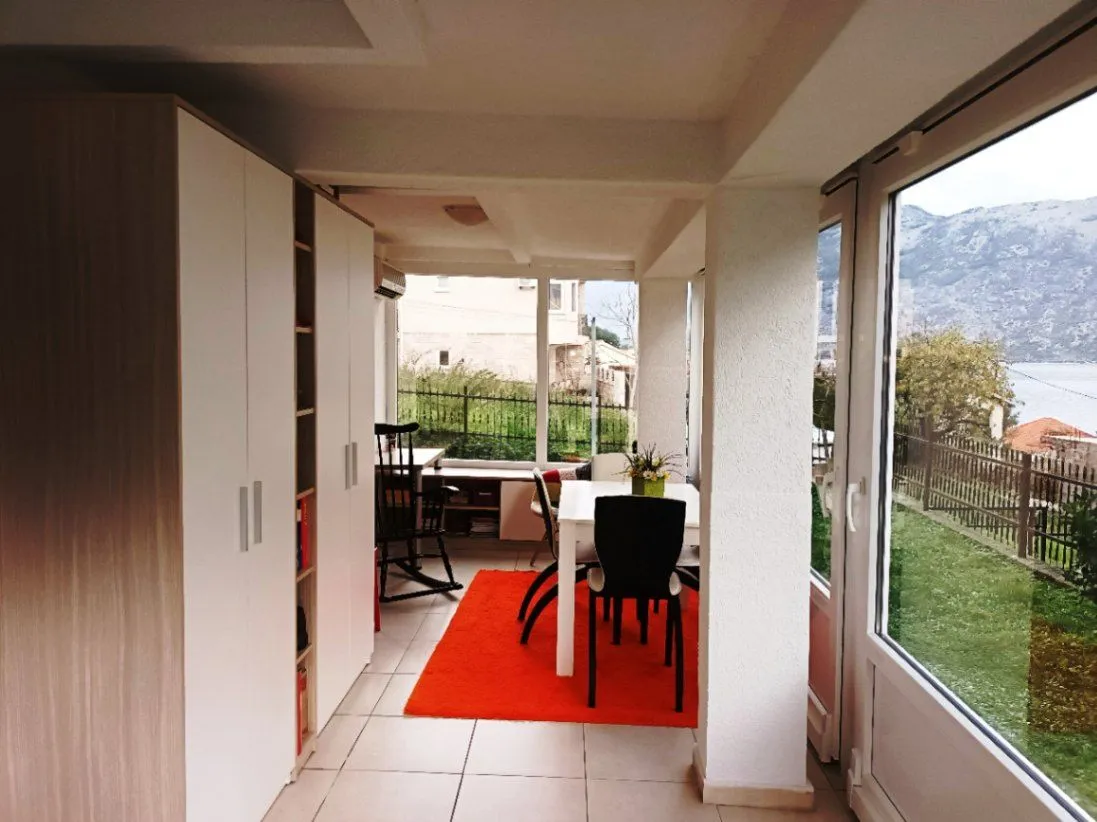 Prodaja, dvosoban stan, 70m2, Prčanj, Kotor
