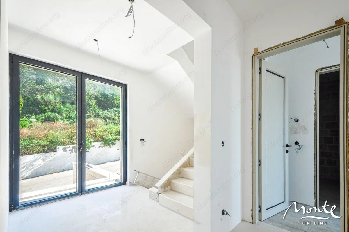 Sale, house, 261m², Reževići, Budva