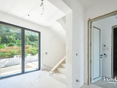 Prodaja, kuća, 261m², Reževići, Budva - image 9