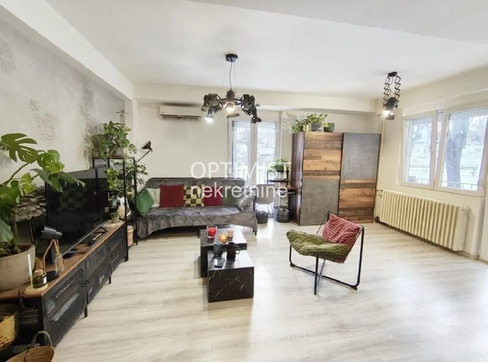 Prodaja, dvosoban stan, 50m², Banovo Brdo, Beograd