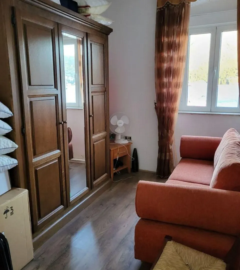 Prodaja, četvorosoban stan, 130m², Kamenari, Herceg Novi