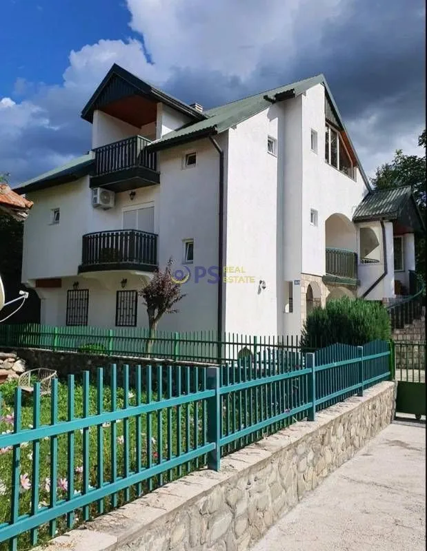 Prodaja, kuća, 304m², Kolašin, Crna Gora
