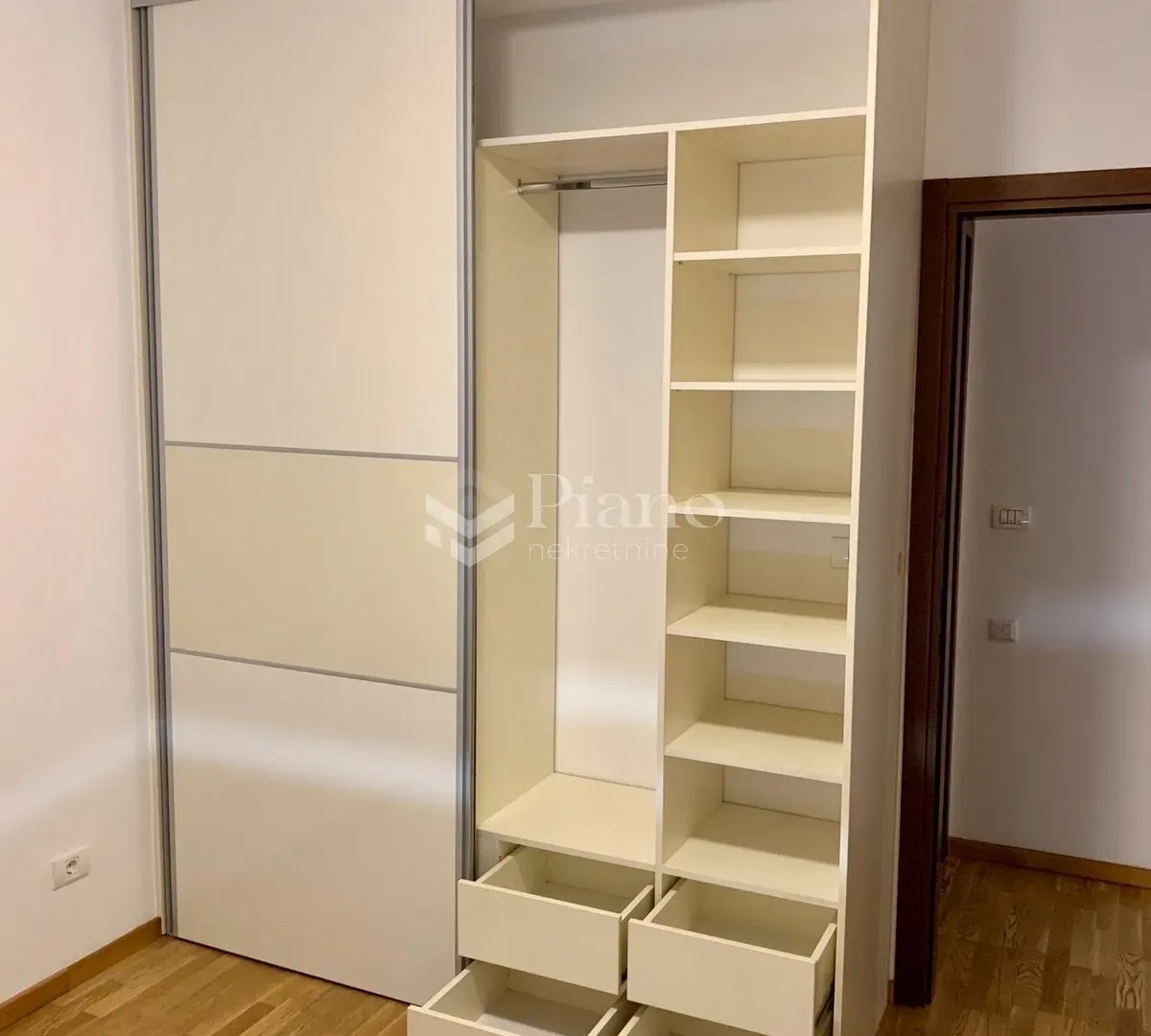 Rent, two bedroom apartment, 74m², City Kvart, Podgorica