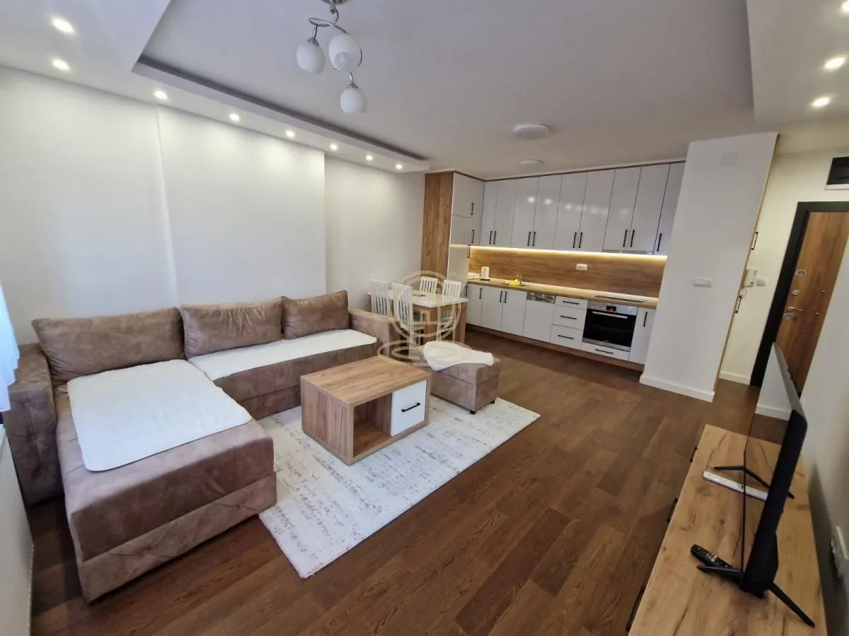 Izdavanje, jednosoban stan, 45m², Salajka, Novi Sad Sve Podlokacije