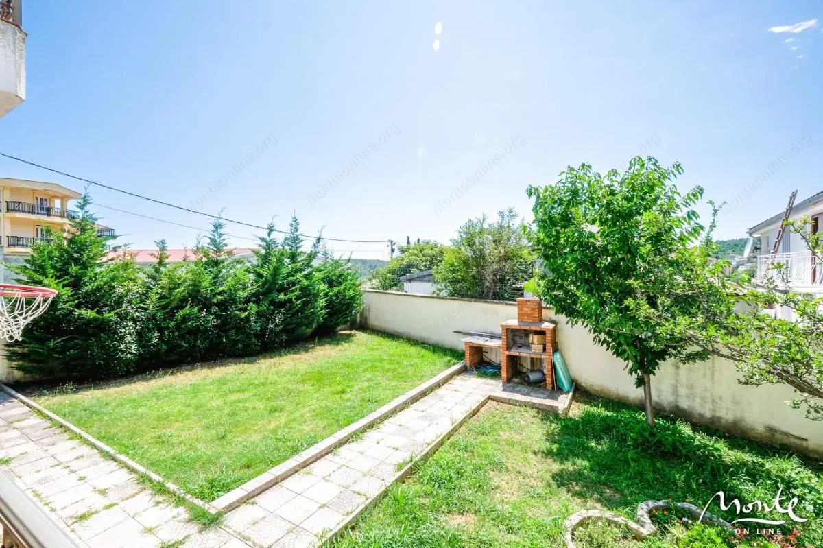 Sale, house, 410m², Sutomore, Bar