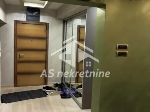 Izdavanje, stan, 160m², Filmski Grad, Beograd - image 27