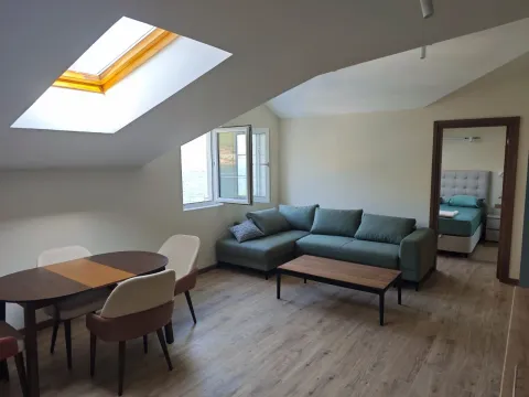 Rent, one bedroom apartment, 47m², Dobrota, Kotor - image 5