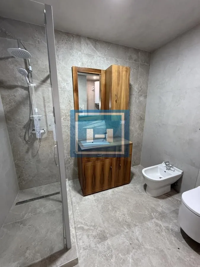 Prodaja, dvosoban stan, 77m², Vašarište, Jagodina