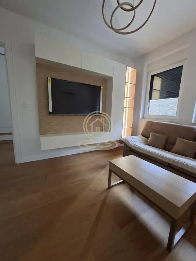 Izdavanje, jednosoban stan, 31m², Bulevar Evrope, Novi Sad Sve Podlokacije