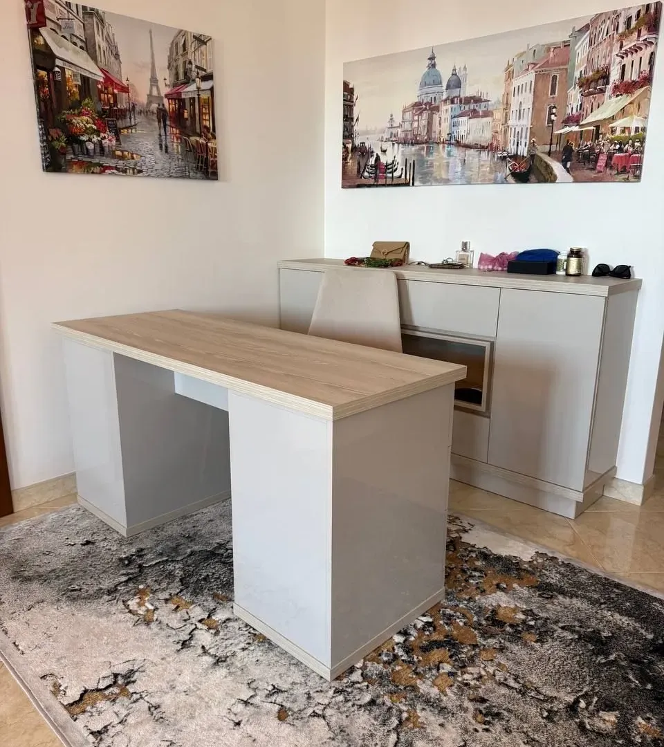 Izdavanje, dvosoban stan, 120m², Bečići, Budva
