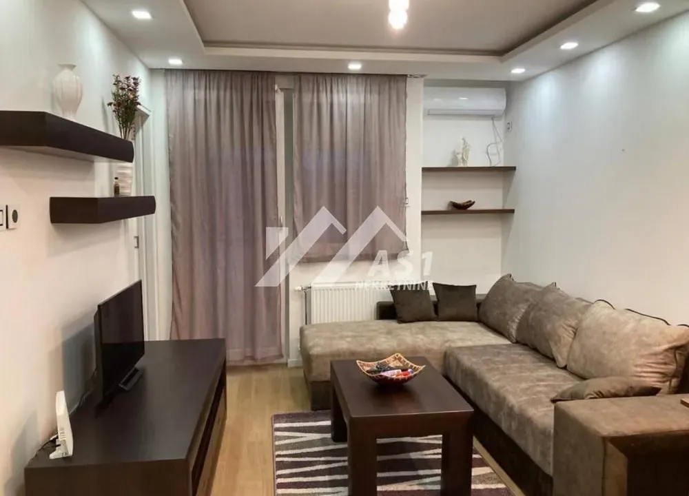 Izdavanje, dvosoban stan, 42m², Sajam, Novi Sad Sve Podlokacije