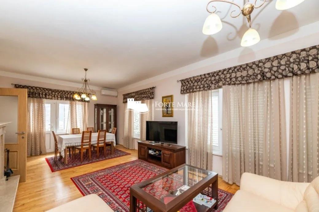 Prodaja, kuća, 225m², Kumbor, Herceg Novi