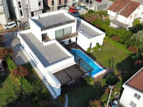 Prodaja, kuća, 342m², Centar, Bar - image 6