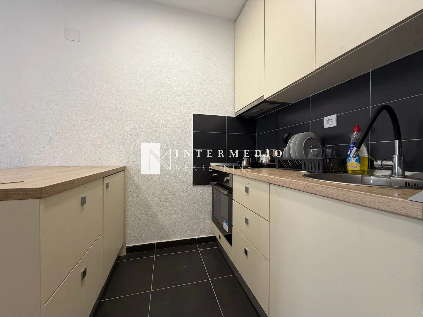 Izdavanje, garsonjera, 35m², Zelenika, Herceg Novi