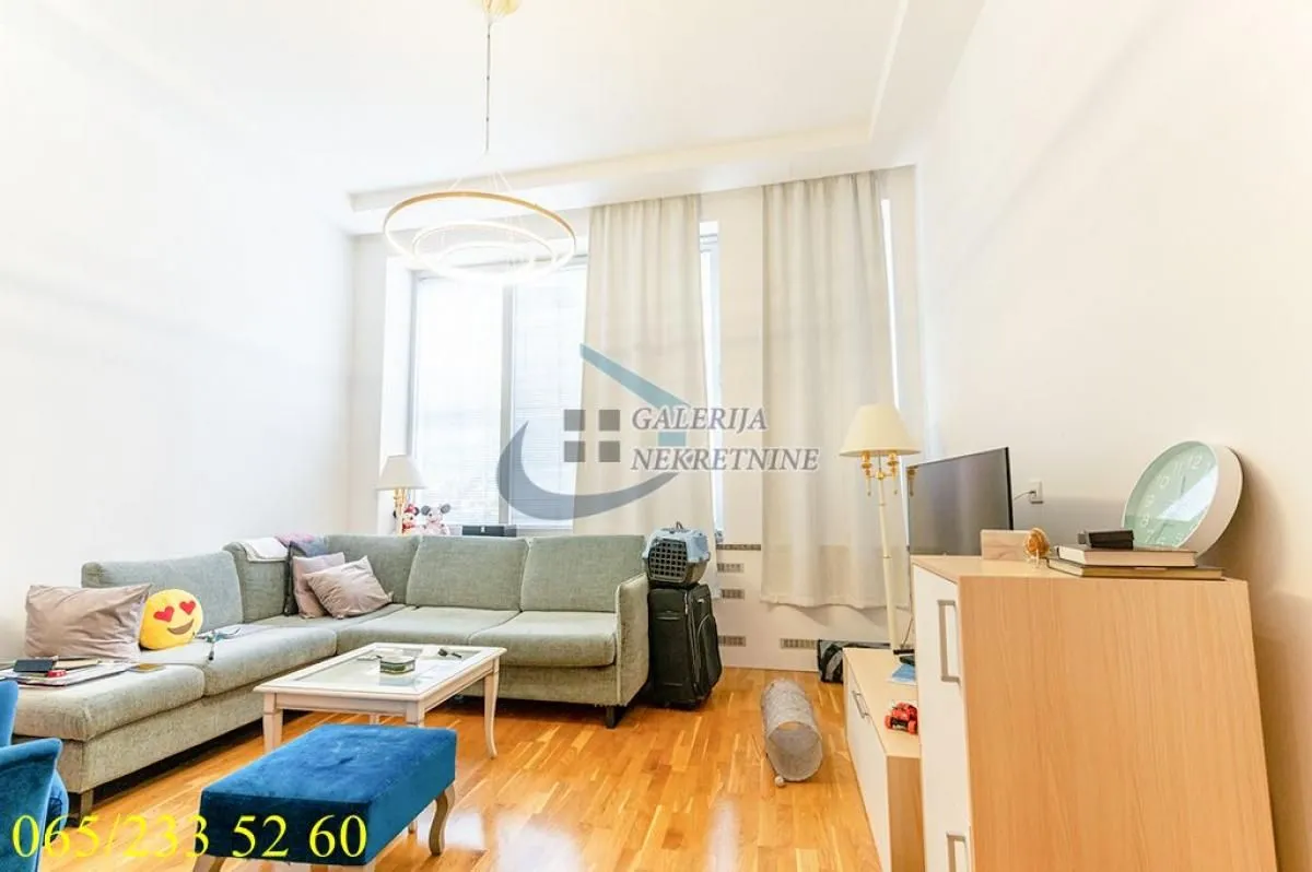 Prodaja, dvosoban stan, 61m², Vračar Hram, Vračar Sve Podlokacije