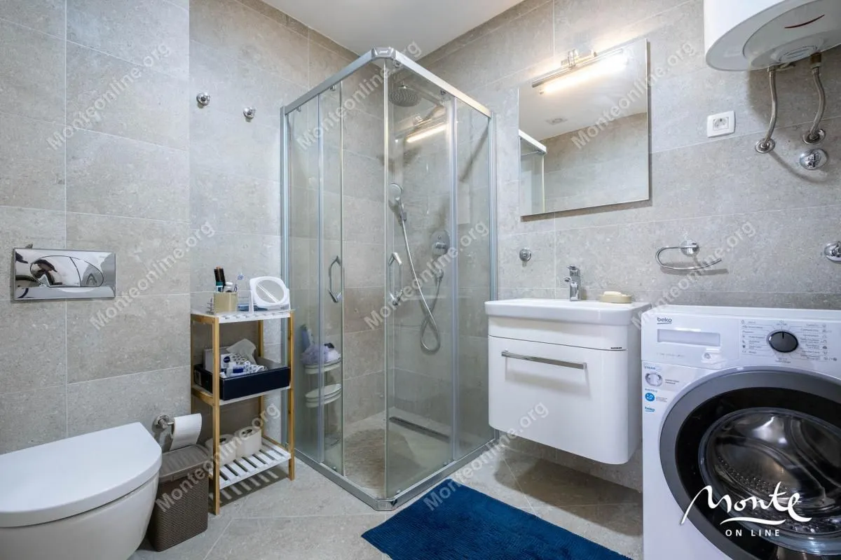 Prodaja, dvosoban stan, 87m², Tivat, Crna Gora