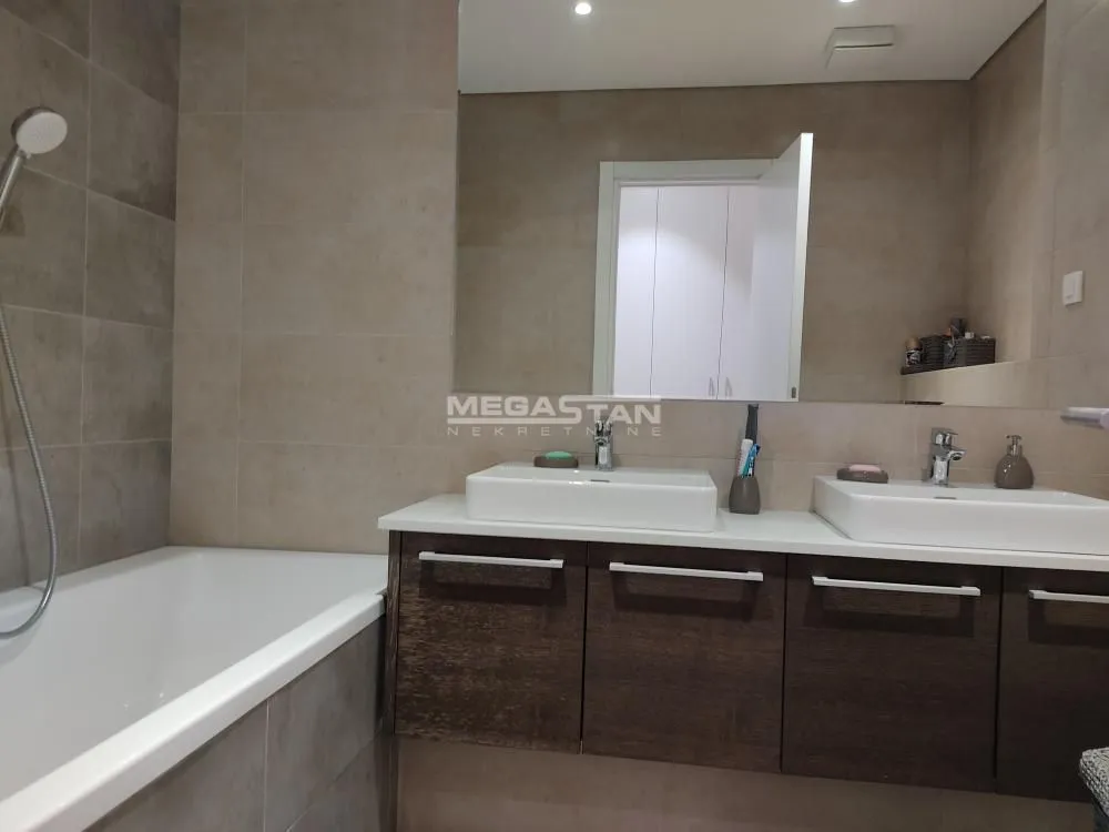 Prodaja, trosoban stan, 94m², Savski Venac, Beograd