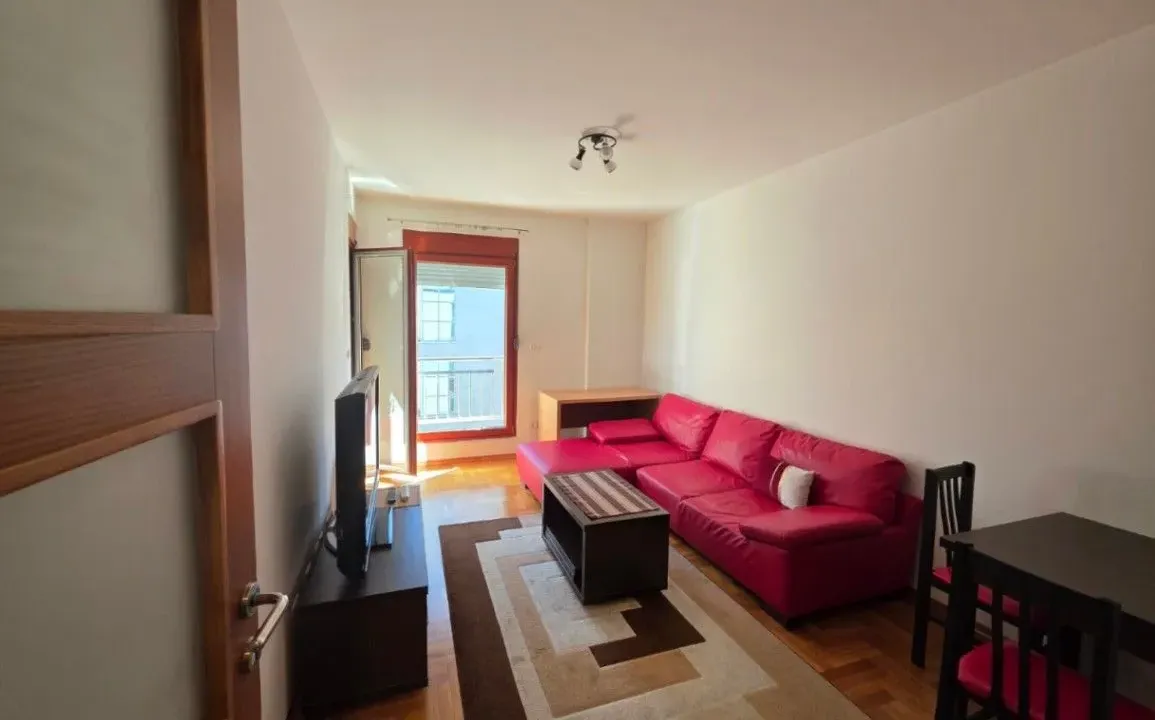 Rent, one bedroom apartment, 45m², Pobrežje, Podgorica