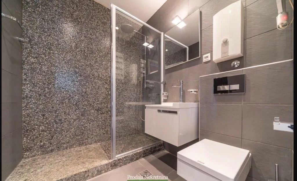 Prodaja, trosoban stan, 133m², Preko Morače, Podgorica